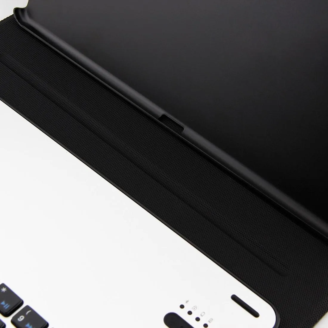 Aluminum Keyboard & Leather Tablet Case For Ipad Pro 10.5 / Air 2019 - Bluetooth Detachable Water Repellent