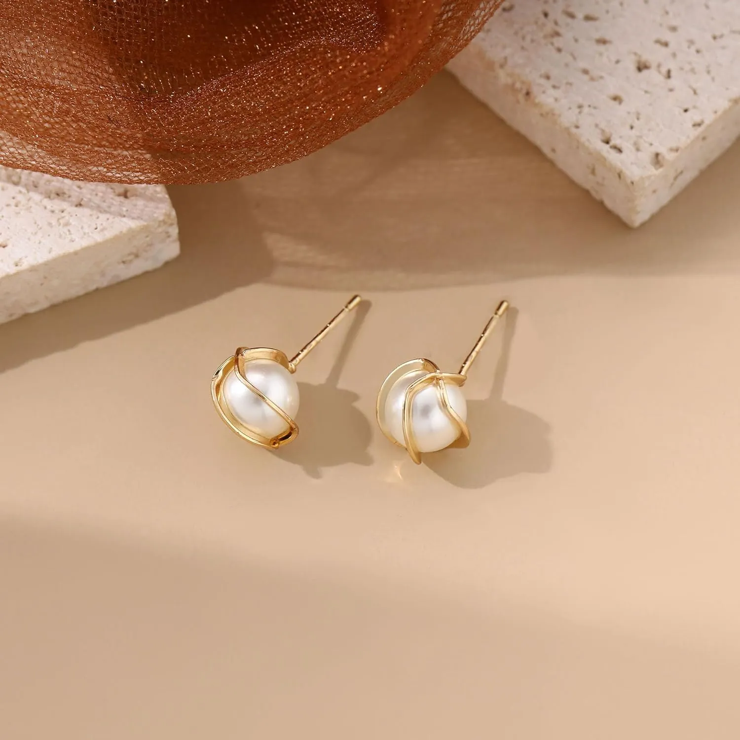 JSJOY Pearl Earrings for Women Stud Earring 14k Gold Hoop Earrings Dangle Fall Earring Jewelry for Women Bride Small Wedding Gifts Wedding Gifts for Her