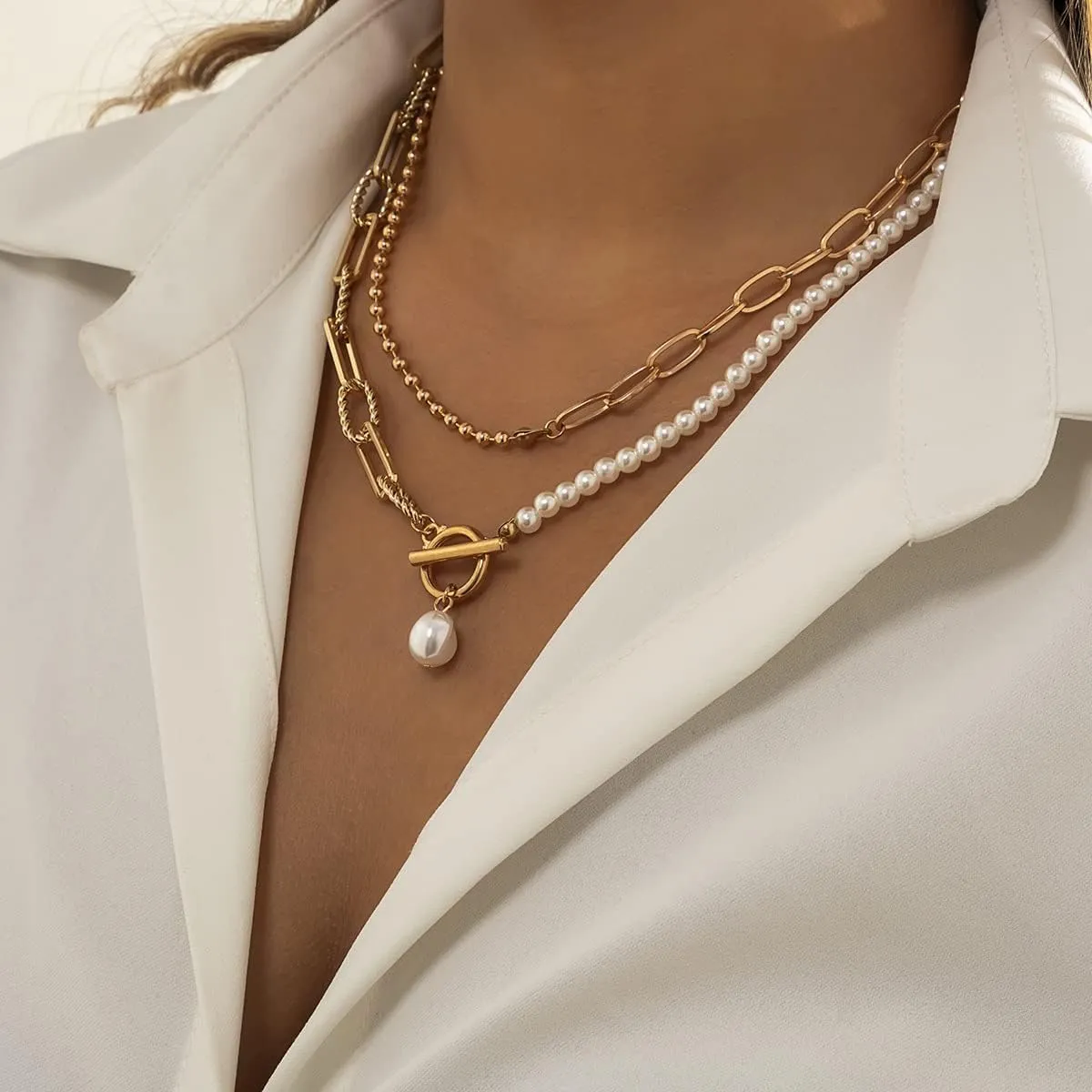 Pearl Layered Choker Necklace Chunky Charm Pearl Beaded Necklaces for Women Gold Chain Stack Pearls Pendant Necklace Boho Gold Coin Jewelry Birthday for Women