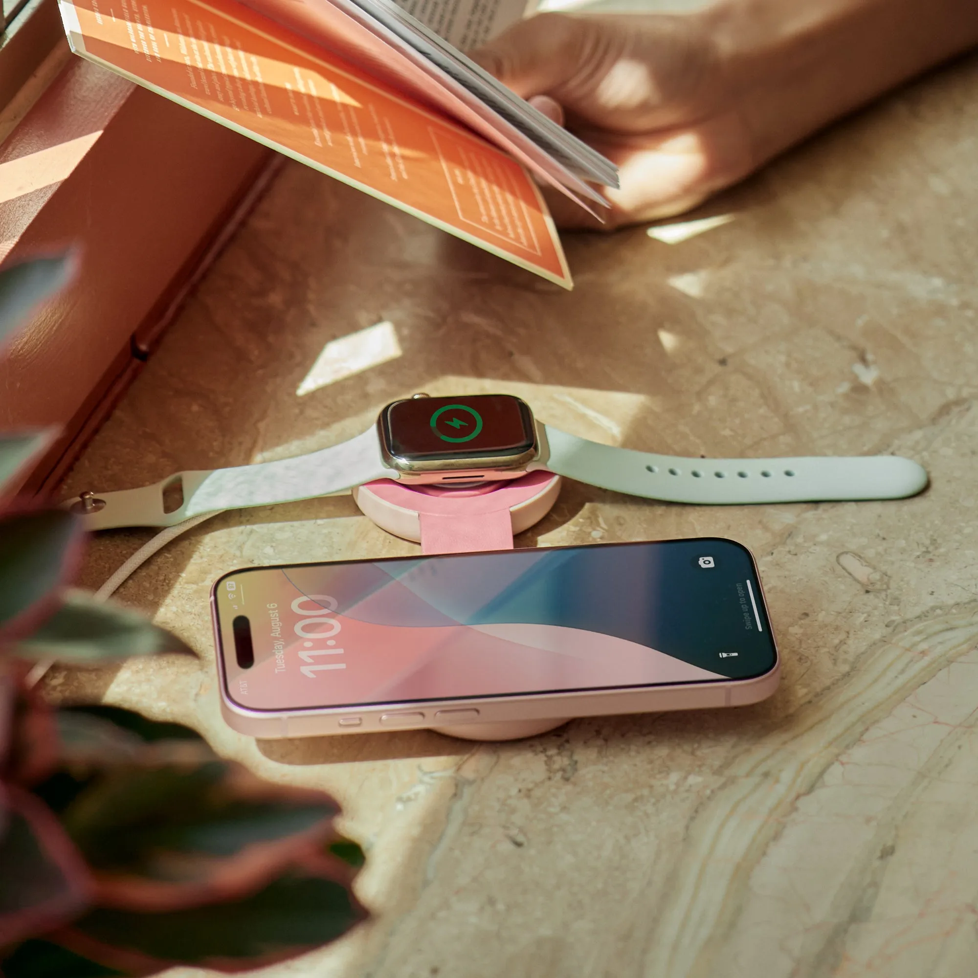 TWELVE SOUTH ButterFly SE 2-in-1 Qi2 MagSafe Charger Wireless - Pink