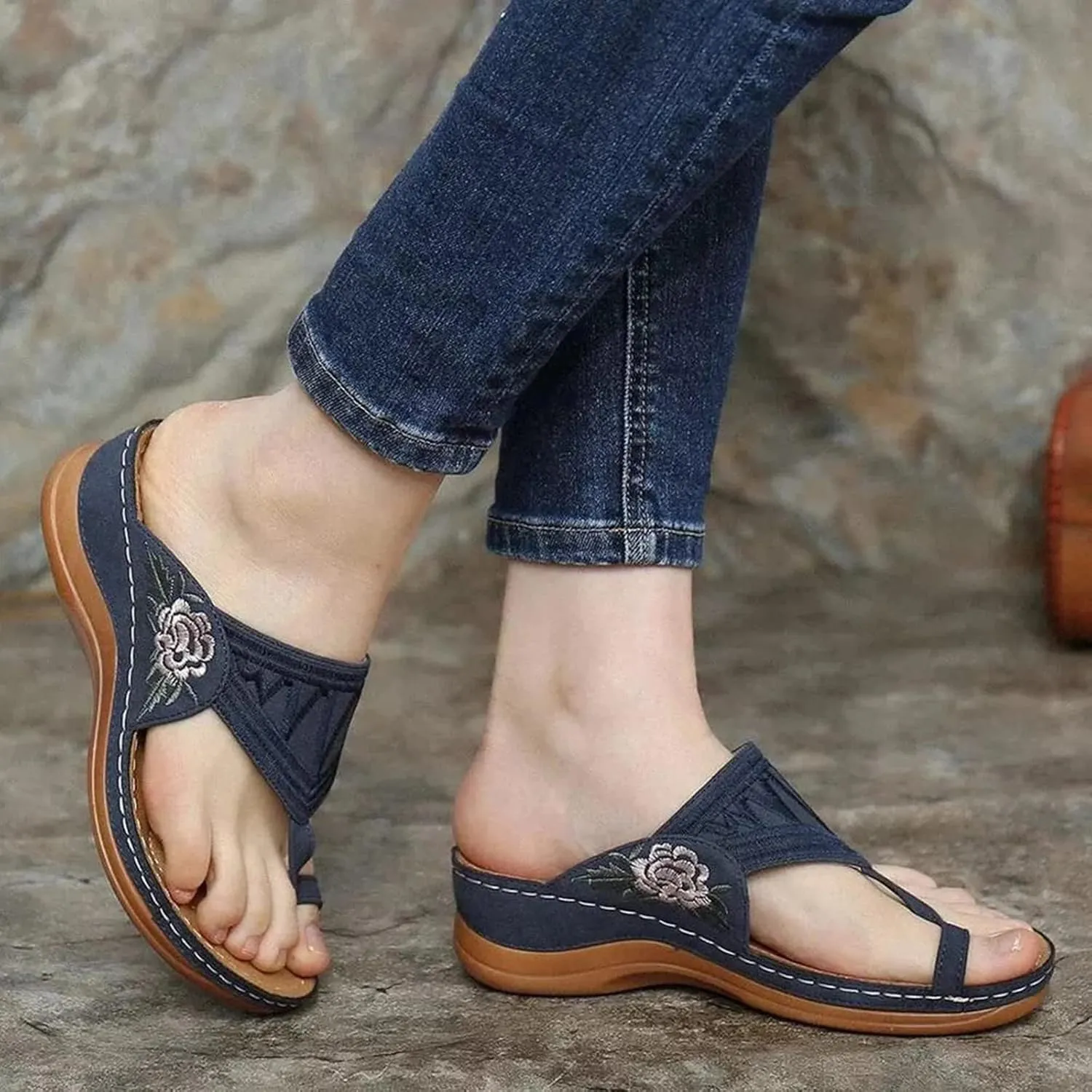 Women Comfortable Wedge Flip Flop Orthopedic Sandals Summer Casual Flower Embroidered Thong Clip Toe Slip-on Slipper Ergonomic Soles Slides Beach Shoes