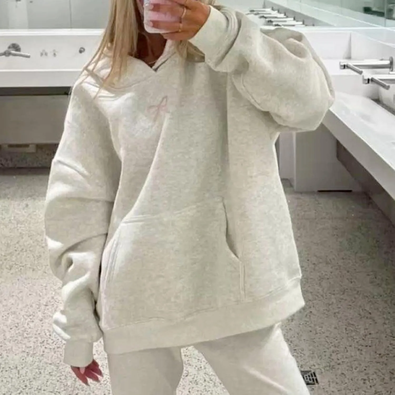 Womens Bow Hoodies Oversized Sweatshirts Fleece Long Sleeve Comfy Casual Lightweight Tunic Basic Pullover Tops with Pockets